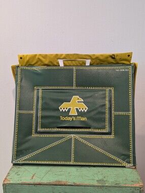 1970s Today’s Man Fort Toy Case & Play Mat Army "Multiple Toymakers" Miner Ind.